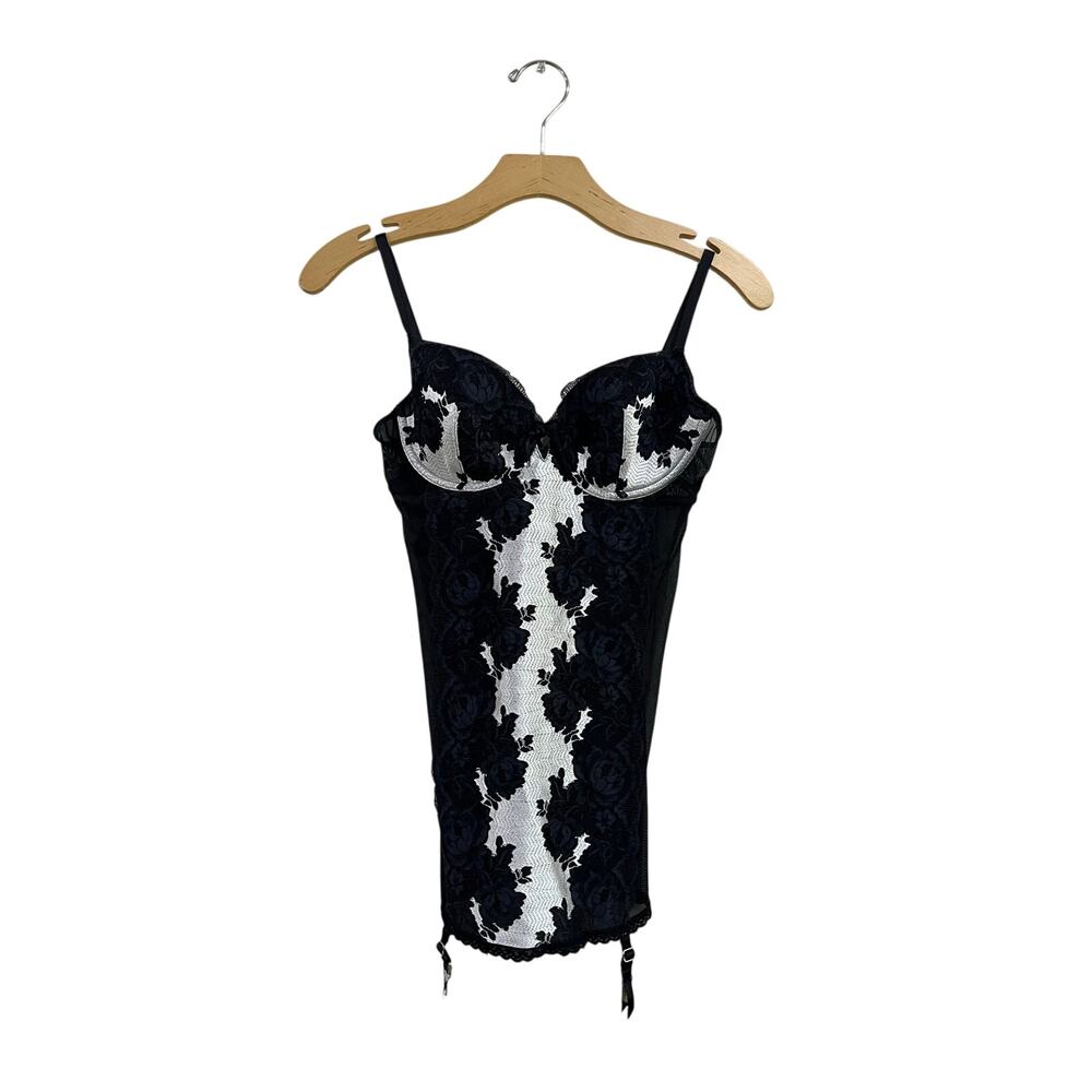 Victoria’s Secret Black White Lace Bustier Corset Garter Lingerie‎ 34C